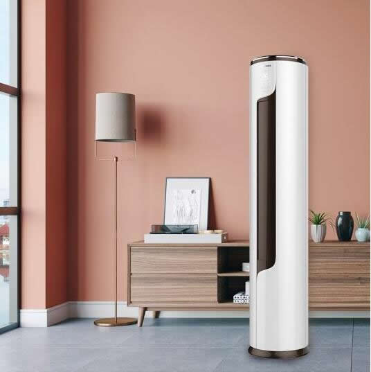 先將科龍立式空調(diào)的面板拆下