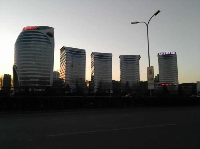 朝陽(yáng)區(qū)十八里店周邊街道及小區(qū)周師傅清洗熱水器