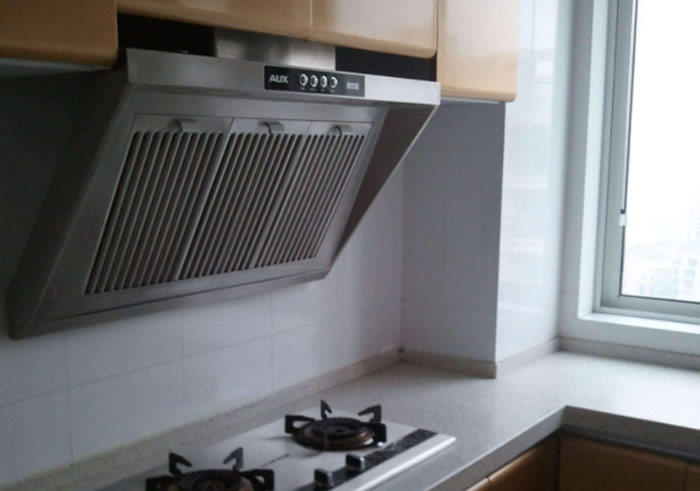 海淀區(qū)清洗油煙機(jī)-附近上門清洗家用抽油煙機(jī)